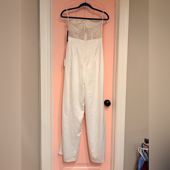 NWT Lulus Hey Gorgeous White Feather Satin Strapless Wide-Leg Jumpsuit- Size M - Picture 4 of 11